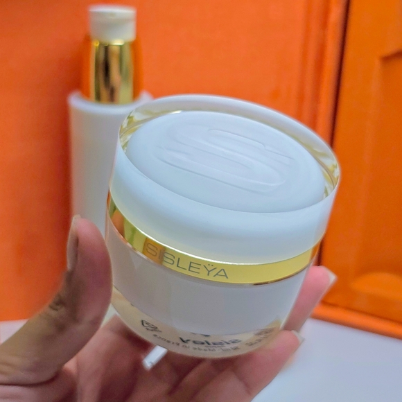 Sisleÿa L'Intégral Anti-Âge Prestige Coffret cream - Picture 2 of 16